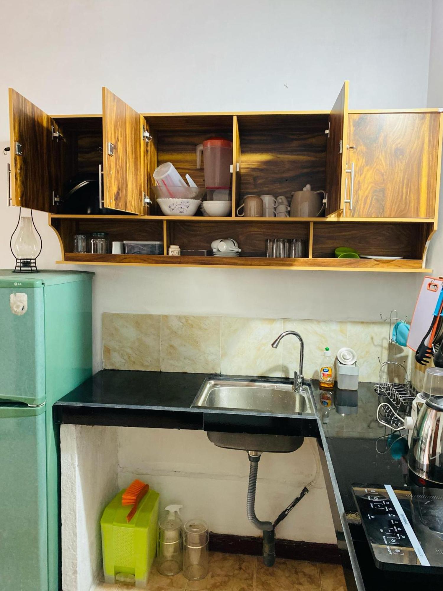 AlsonVilla Tourist Guest House Hikkaduwa Esterno foto